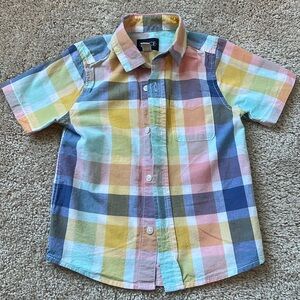 The Children’s Place boys short sleeve button down shirt, size 4